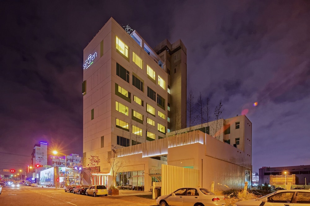 Hotel 7 Taichung 3/71