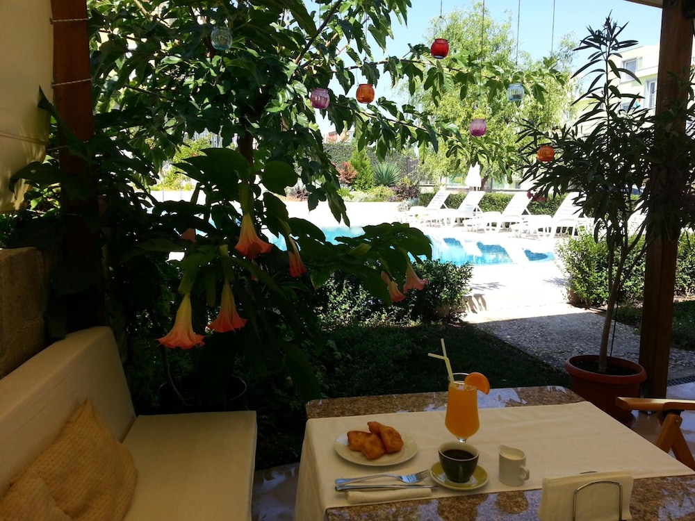 The Muses Hotel 14/32
