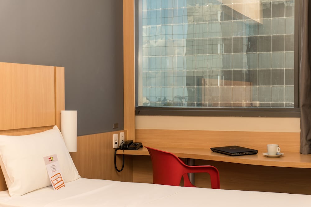 Ibis RJ Rio Porto Atlantico 24/65