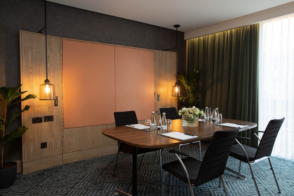 Hilton London Bankside 63/66