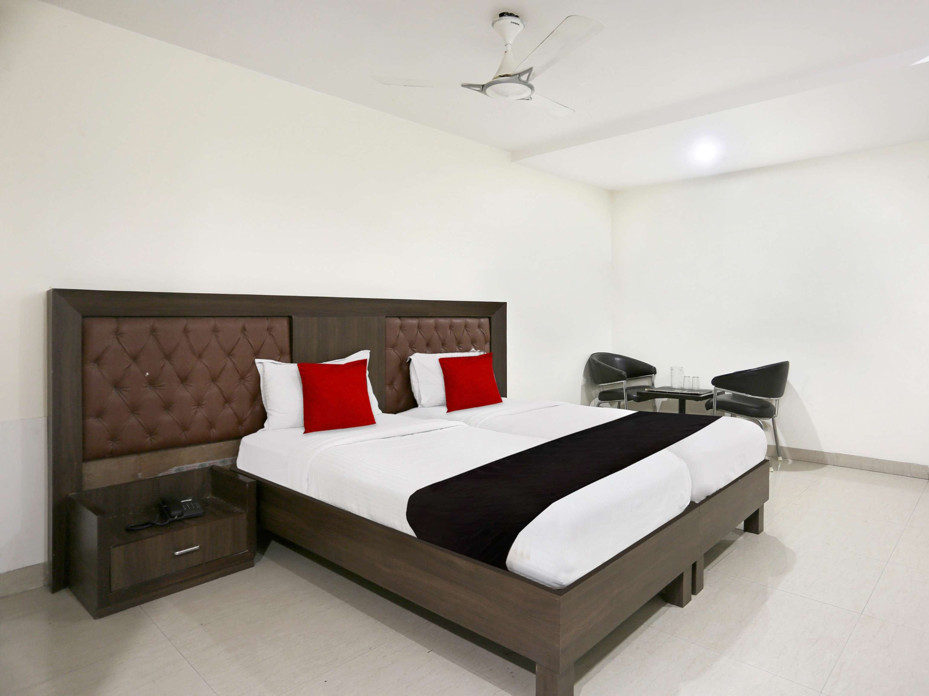 OYO 9003 Deccan Inn 19/42