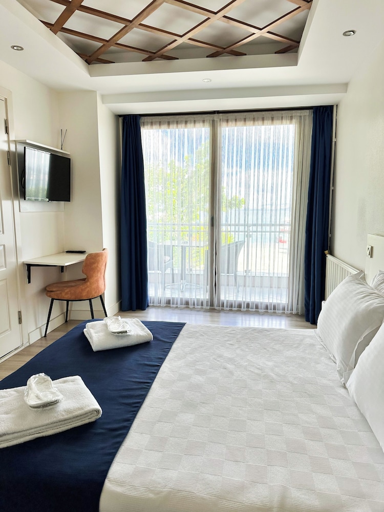 Buyukada Comfort Hotel 13/50