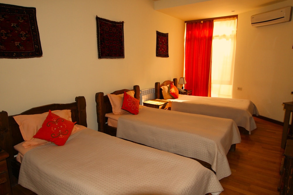 Silk Road Hotel 9/49