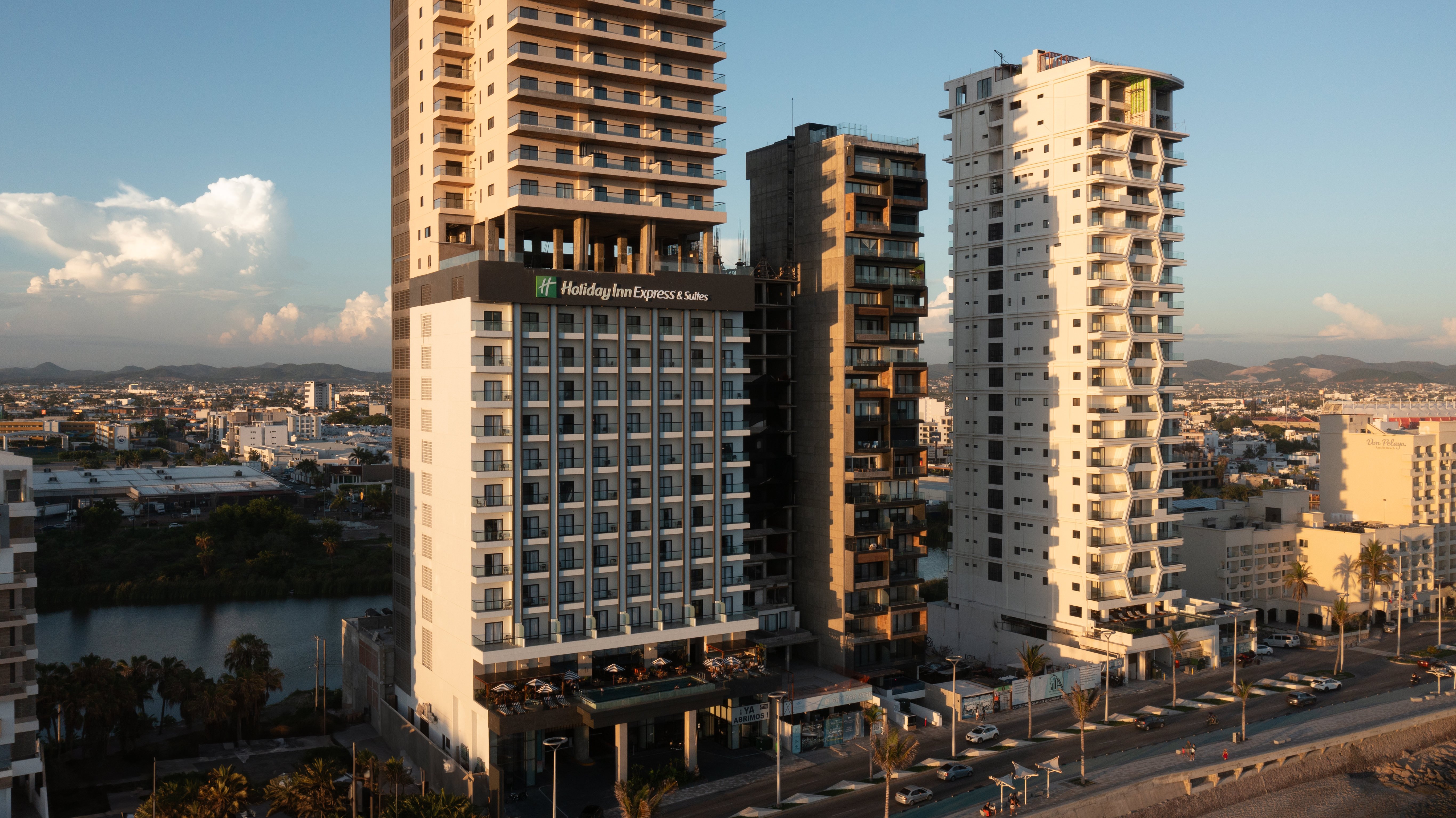 Holiday Inn Express & Suites MAZATLAN 4/50