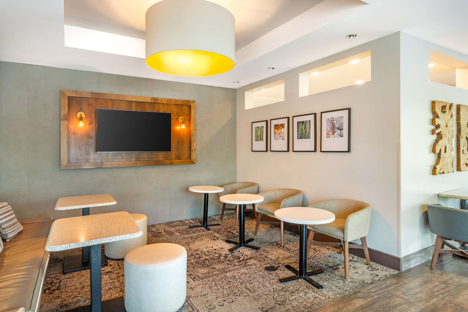 Best Western Plus Cotton Tree Inn 37/44