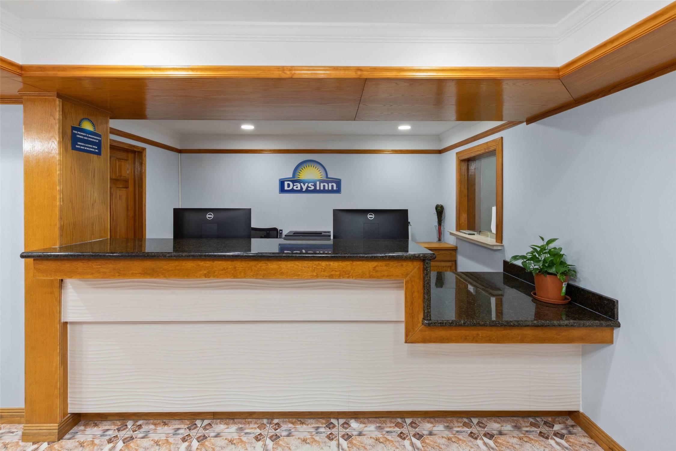 Days Inn by Wyndham Slidell 6/23