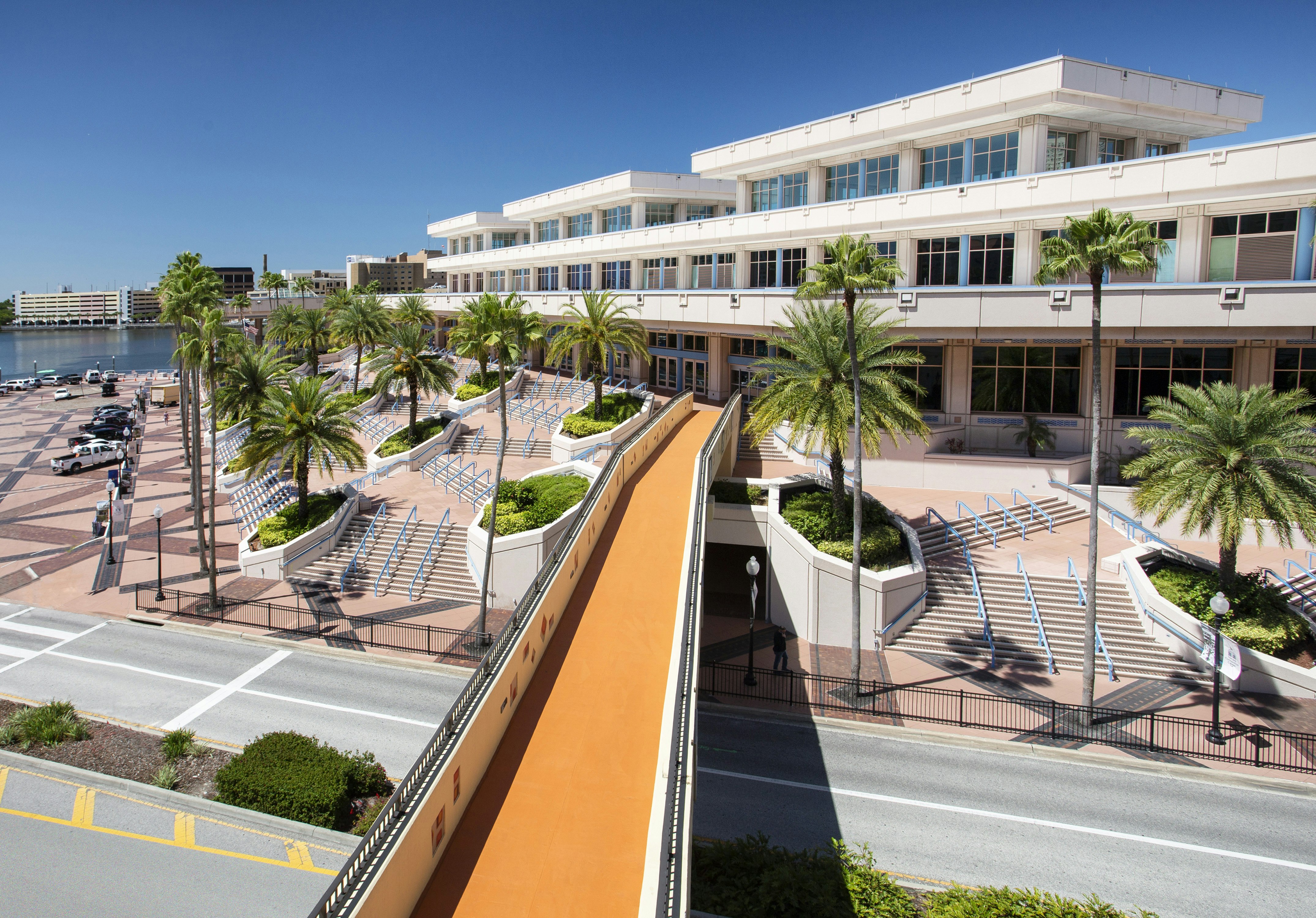 Embassy Suites by Hilton Tampa Downtown Convention Center 10/76