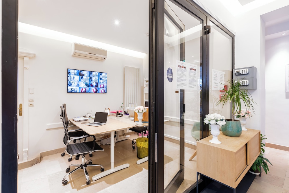 HOTELHOME PARIS 16 40/50