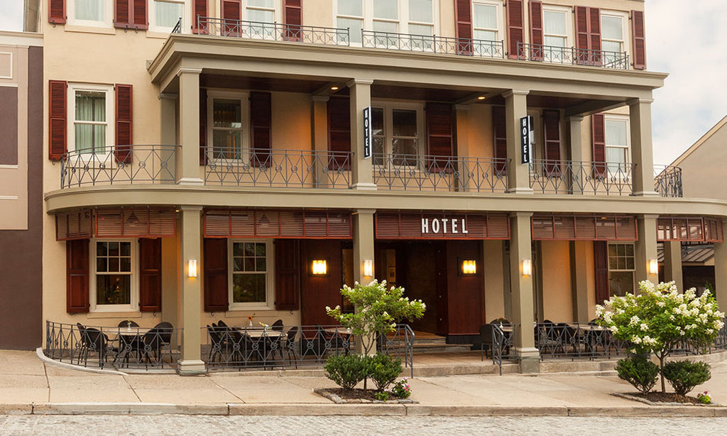 Chestnut Hill Hotel 2/50
