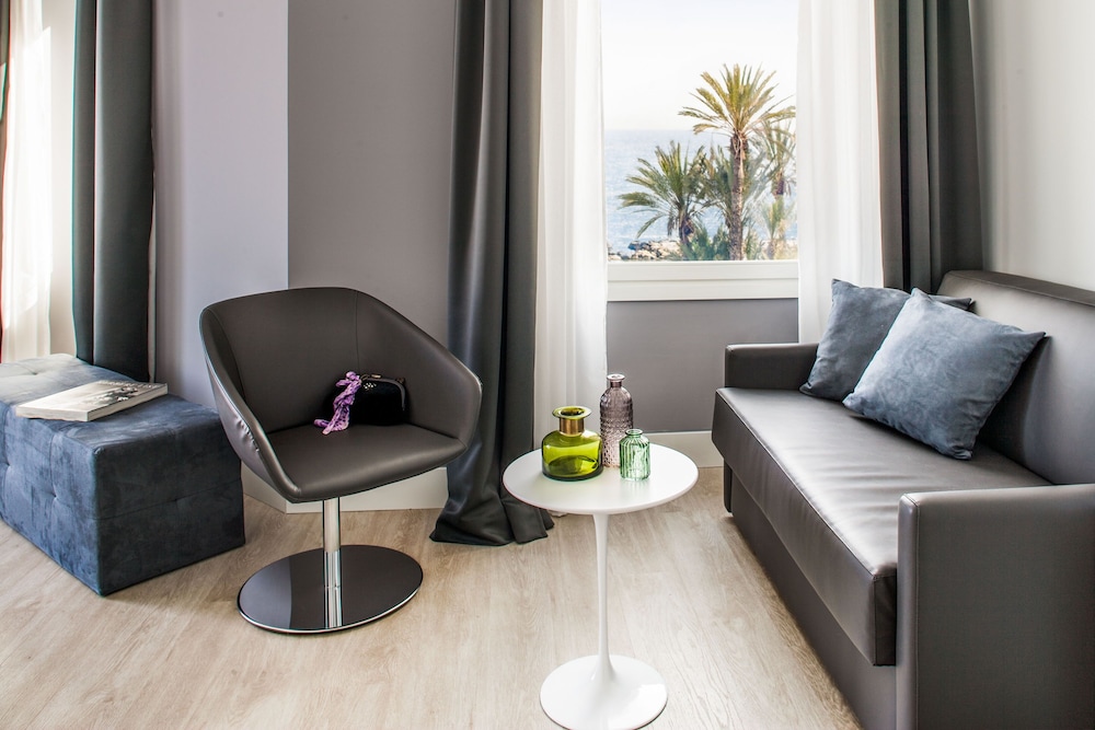 Sanremo Luxury Suites 26/50
