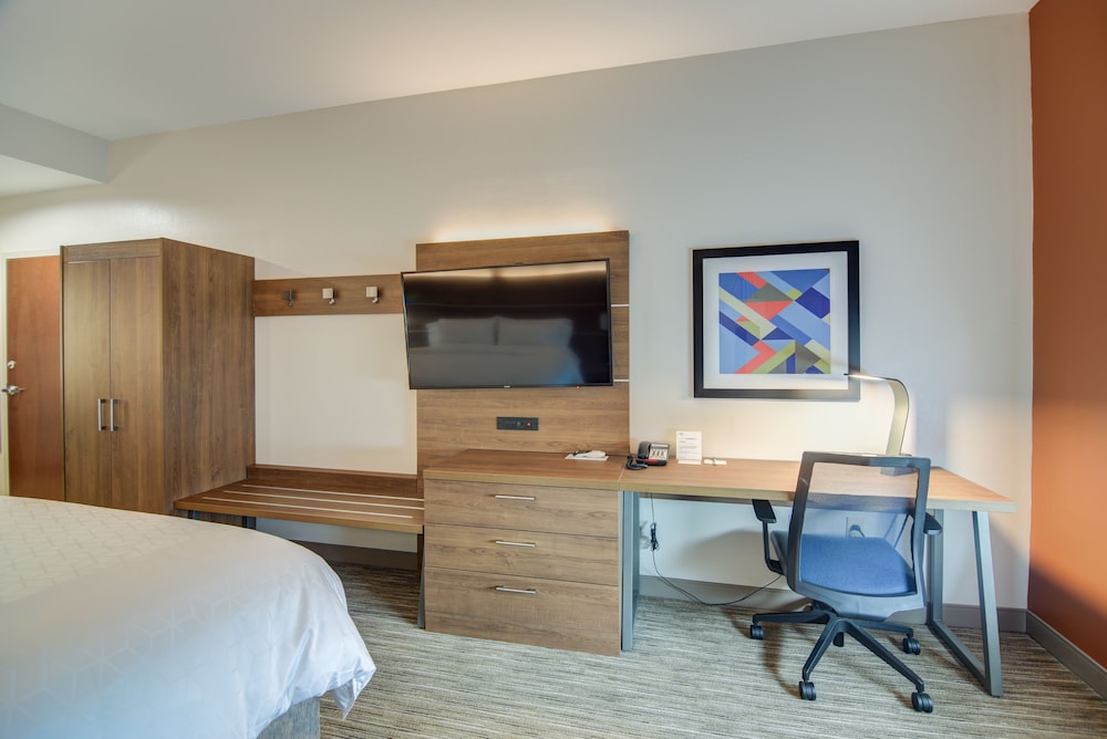 Holiday Inn Express Hotel And Suites Foley 33/75