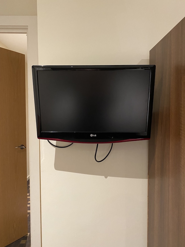 Grand Plaza Serviced Apartments 11/76
