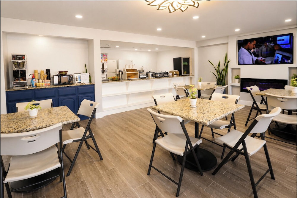 Envi Boutique Hotel 58/74