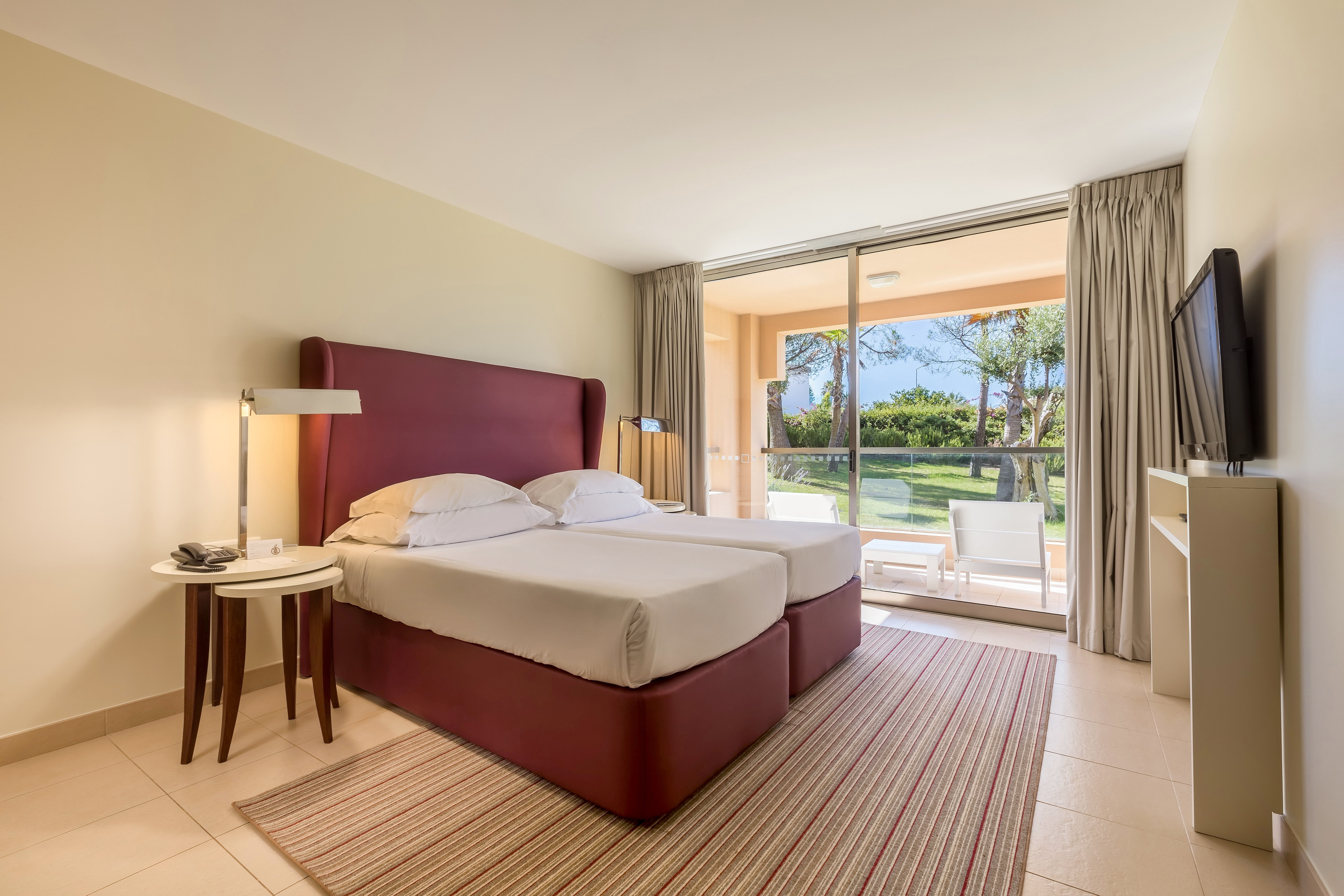 Room, Double Bed