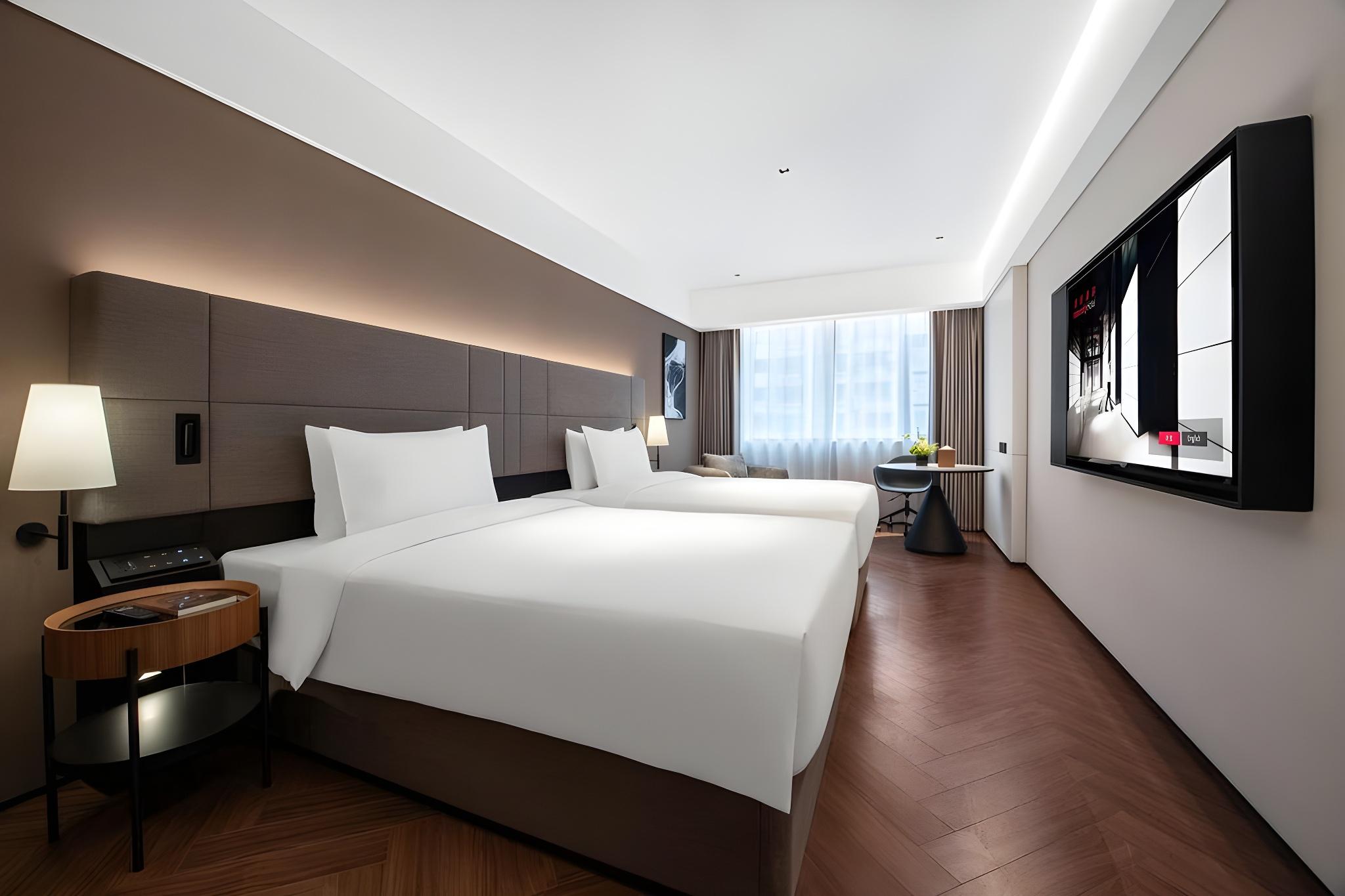 City, Superior, Twin Beds