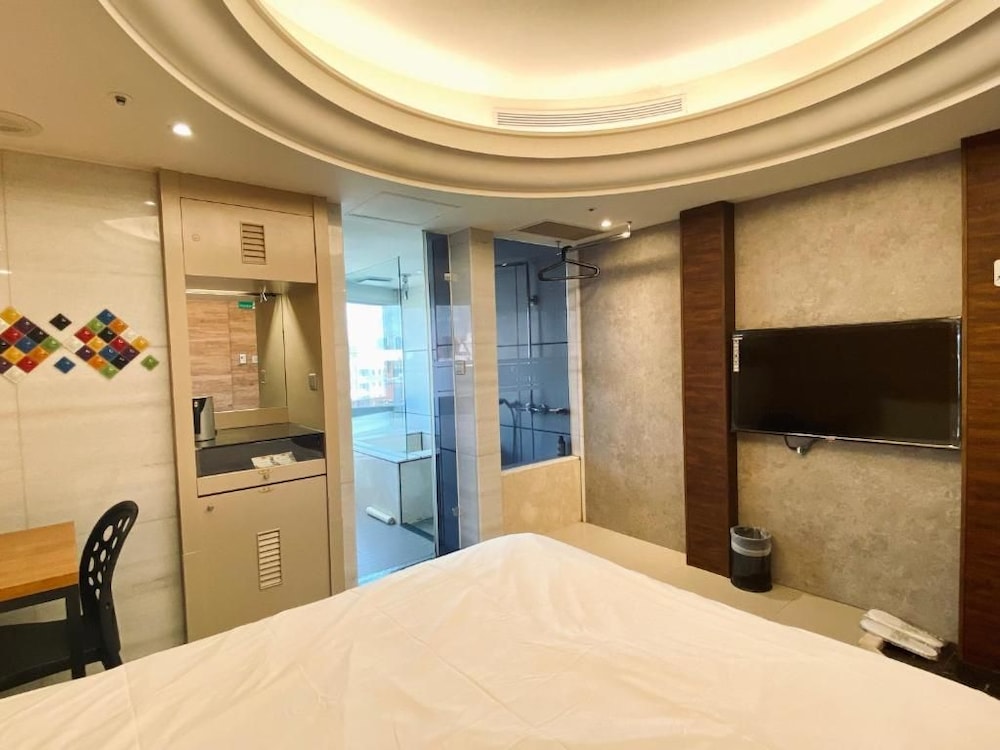 Burgary Hotel 21/50