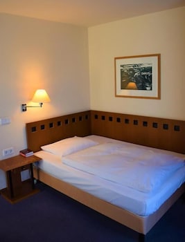 City Hotel Dresden Radebeul 11/69