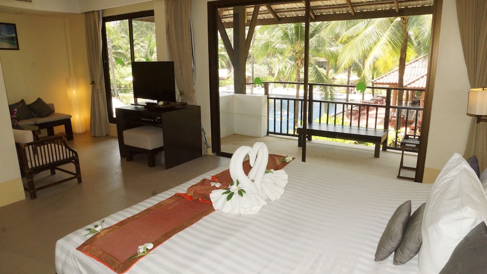 Palm Galleria Resort 24/71