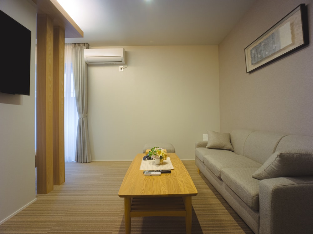 Grand Base Hakata Sumiyoshi 30/50