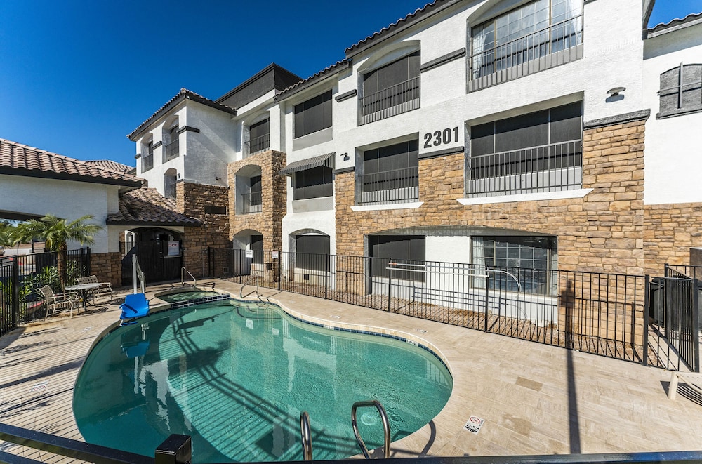 Metro Tempe Extended Stay 3/55