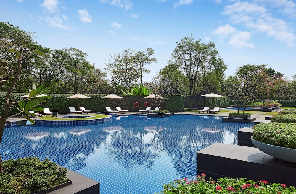 Grand Hyatt Mumbai Hotel and Residences 73/75