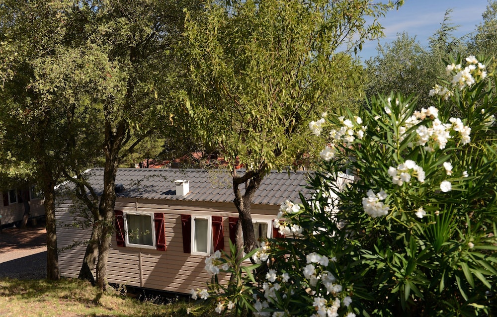 LA PINEDE 32/47