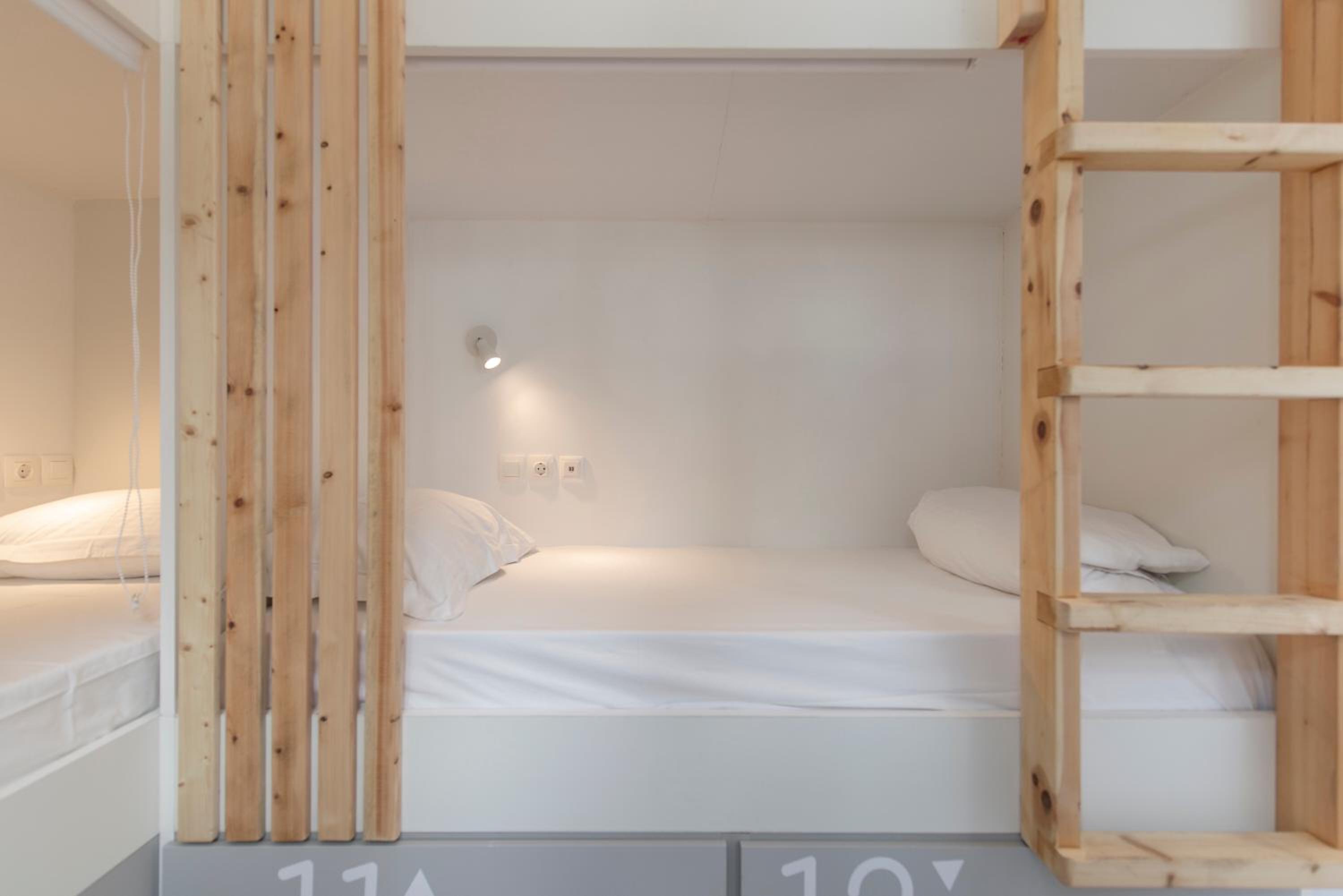 MIXED DORM, 6 BEDS