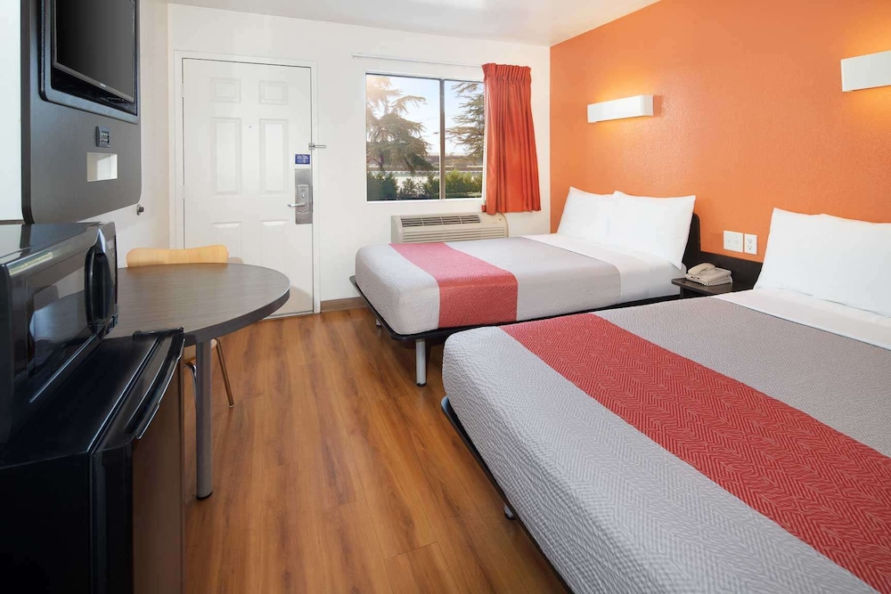 Motel6 Arcadia, CA - Los Angeles - Pasadena Area 14/40