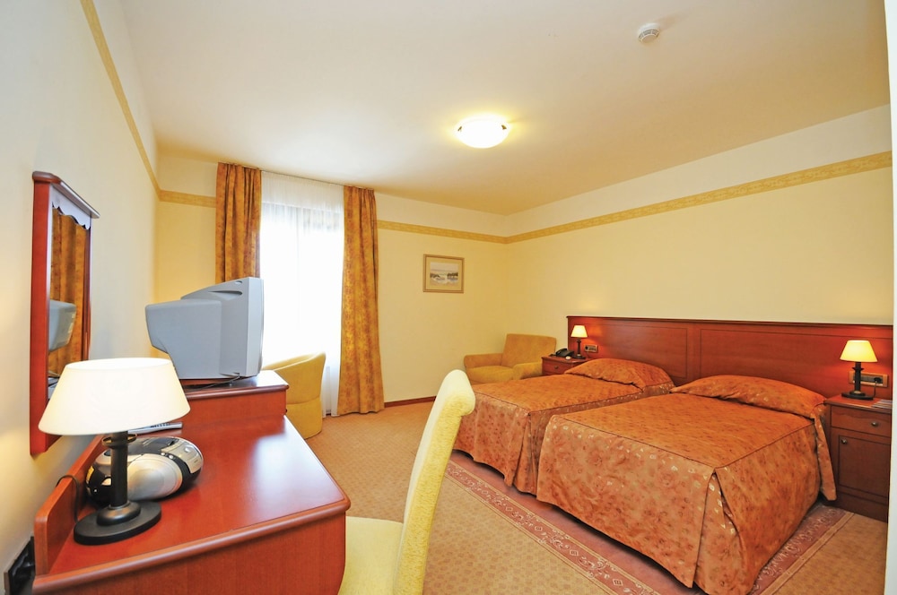 Hotel Laguna 14/42