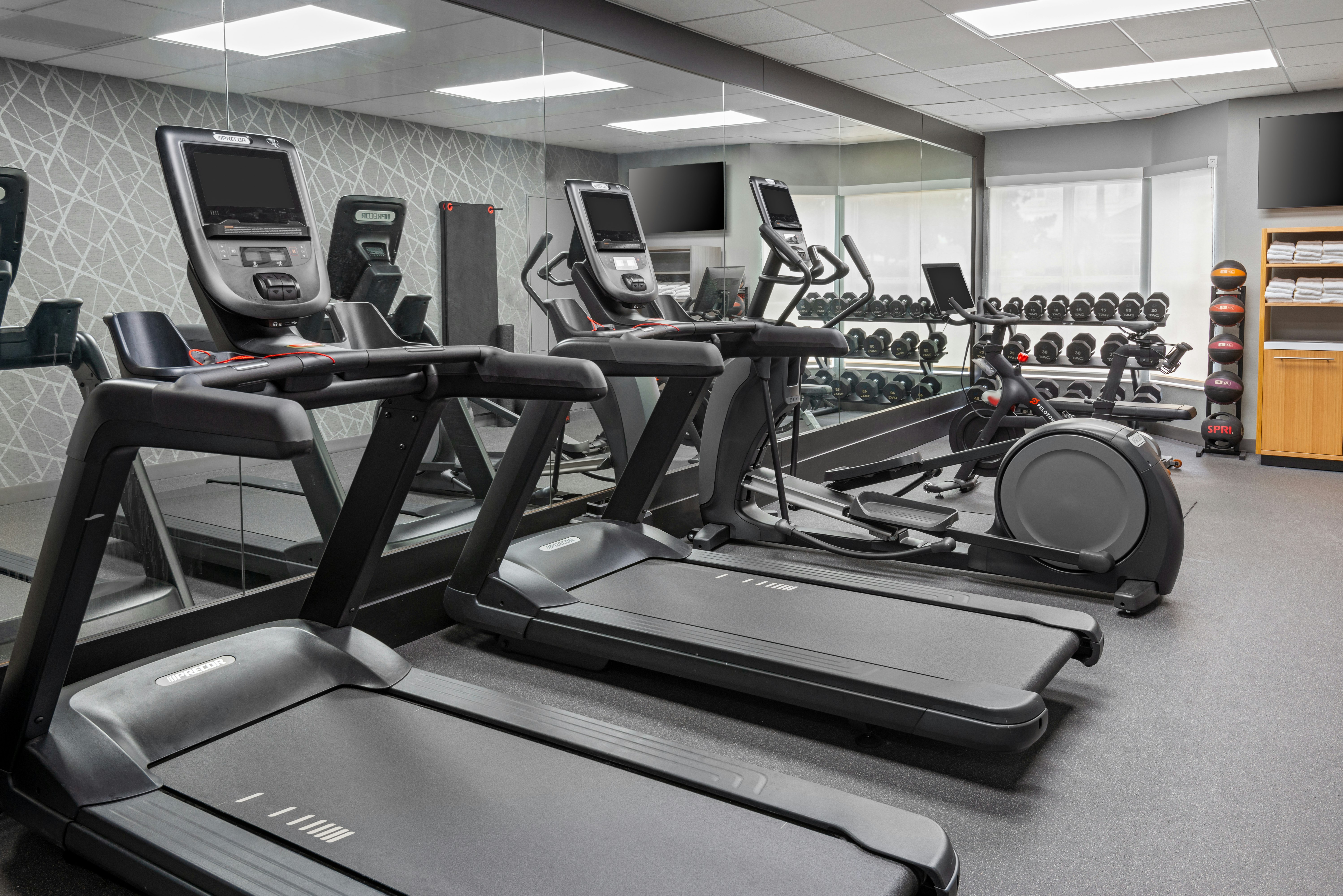 Homewood Suites by Hilton Orlando-Nearest to Univ Studios 9/30