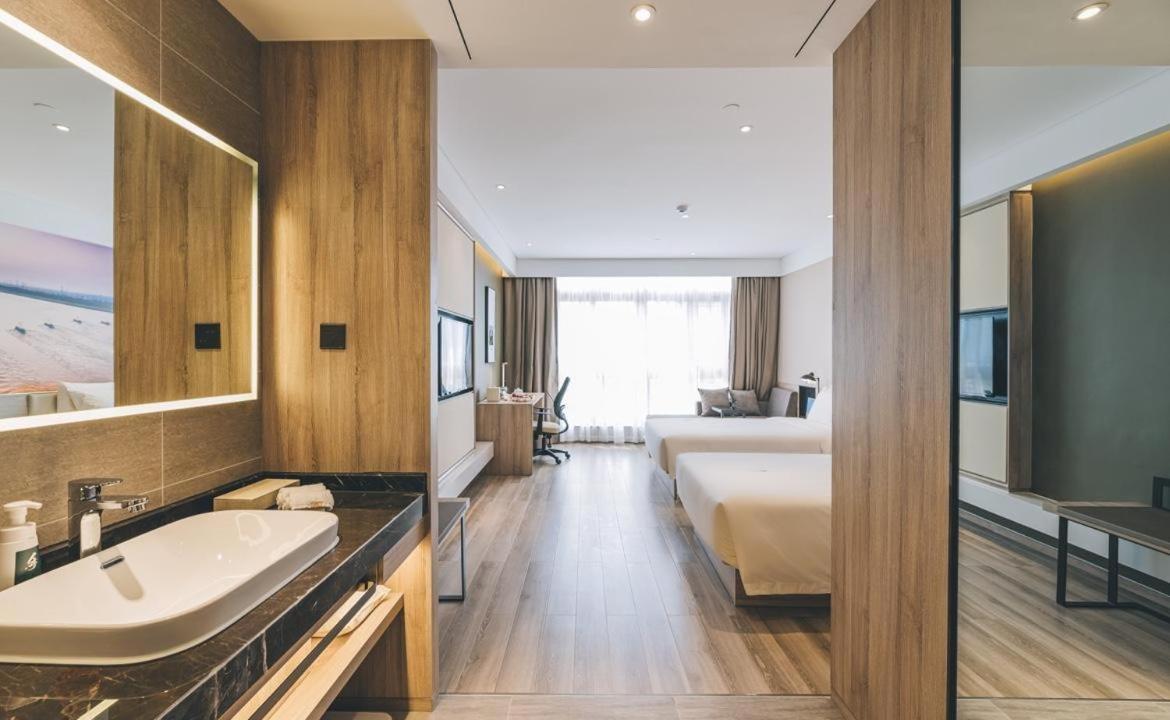 Atour Hotel (Haining Leather City Nanguanxiang) 45/50