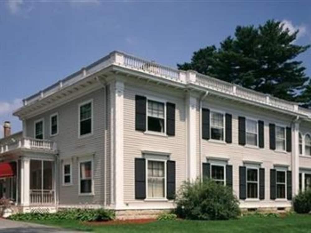 Gateways Inn Restaurant 2/46