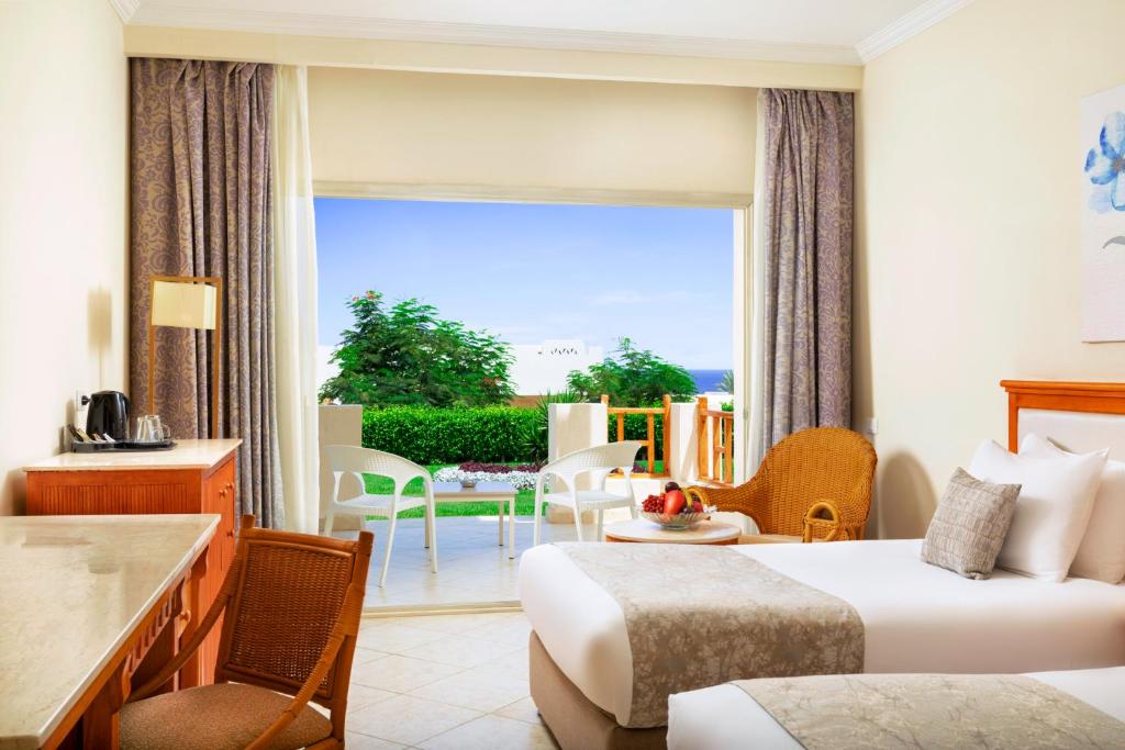 SUPERIOR ROOM GARDEN VIEW
