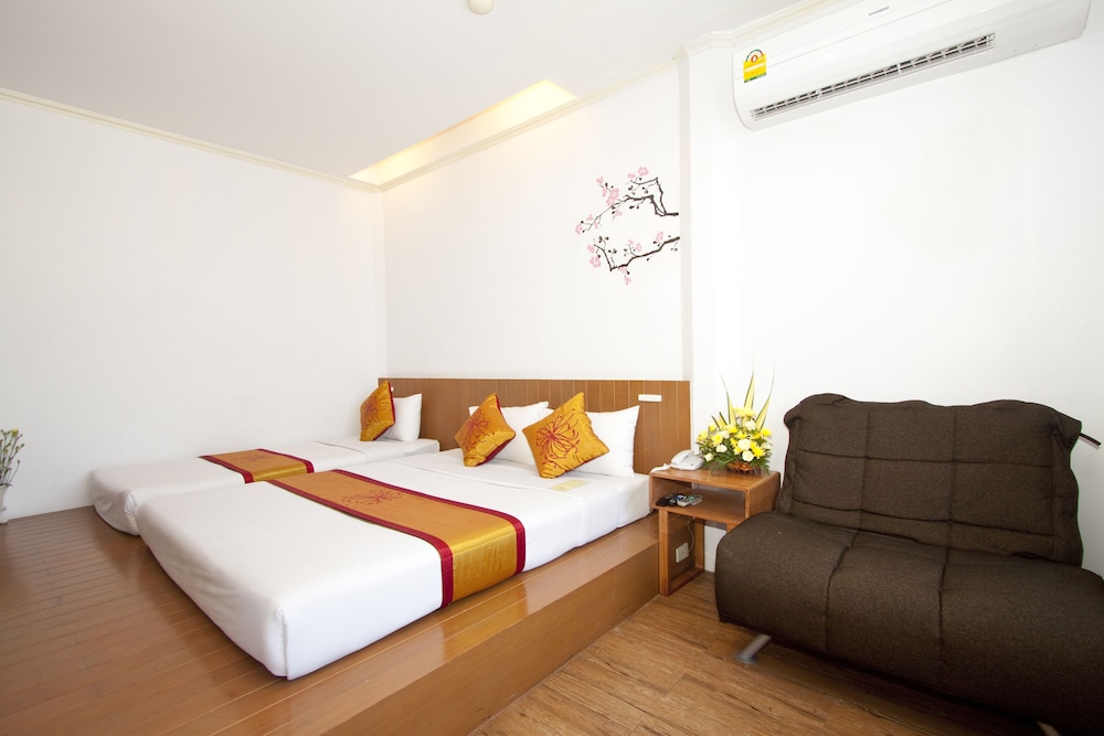 Chinatown Hotel 23/78