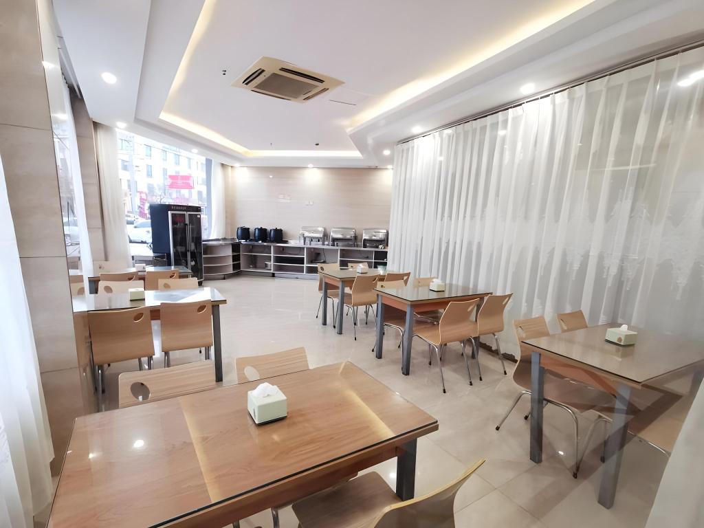 Greentree Inn Shandong Dezhou City Lingcheng District Fuxing Street Bus Station Express Hotel 20/21