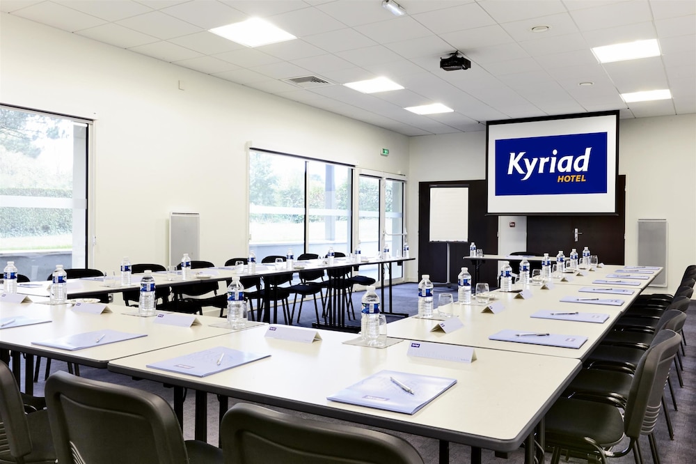 KYRIAD LAVAL 52/67