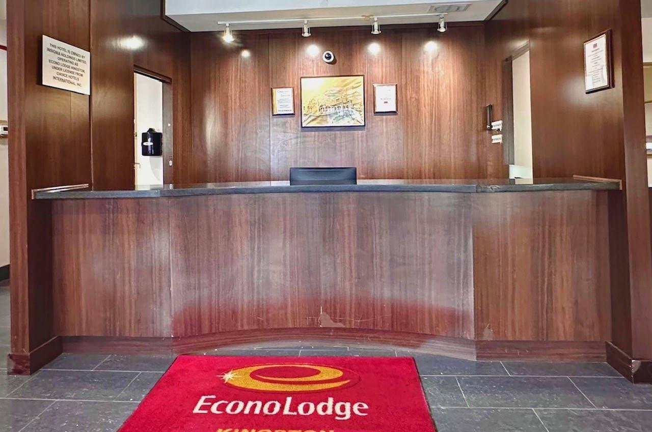Econo Lodge City Centre Kingston 3/7