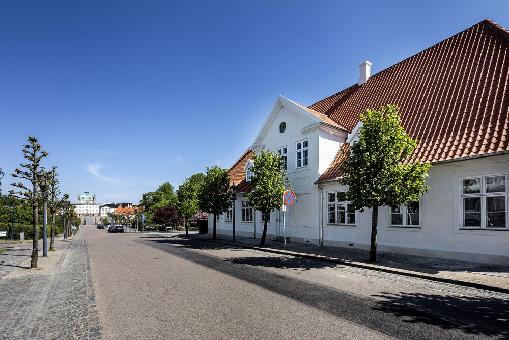 Fredensborg Store Kro 62/66