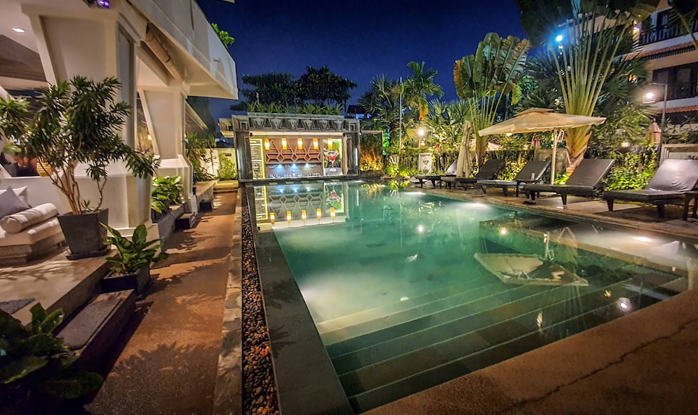 CENTRAL SUITE RESIDENCE 45/76