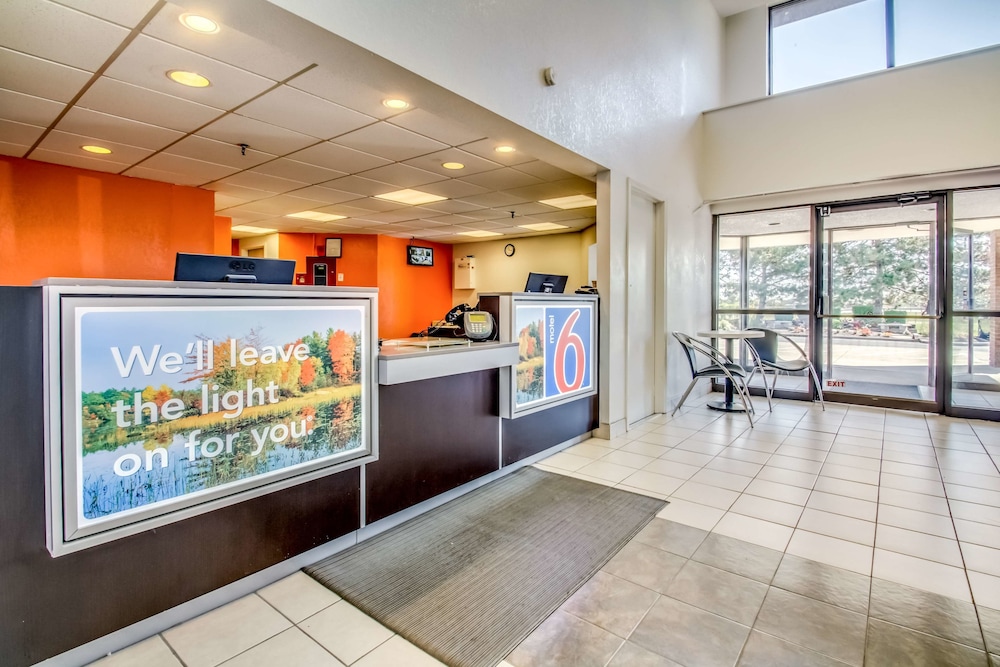 Motel6 Amherst, NY - Buffalo 7/44