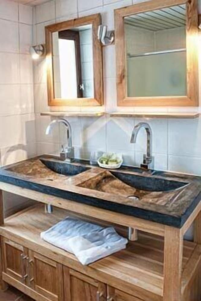 ALP'HOTEL 40/42
