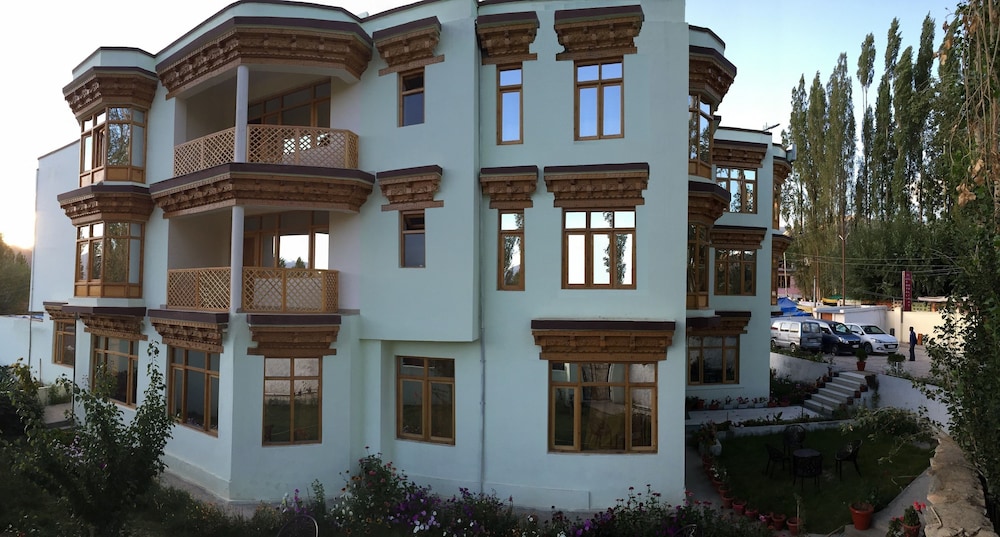 Royal Holiday Leh photo2
