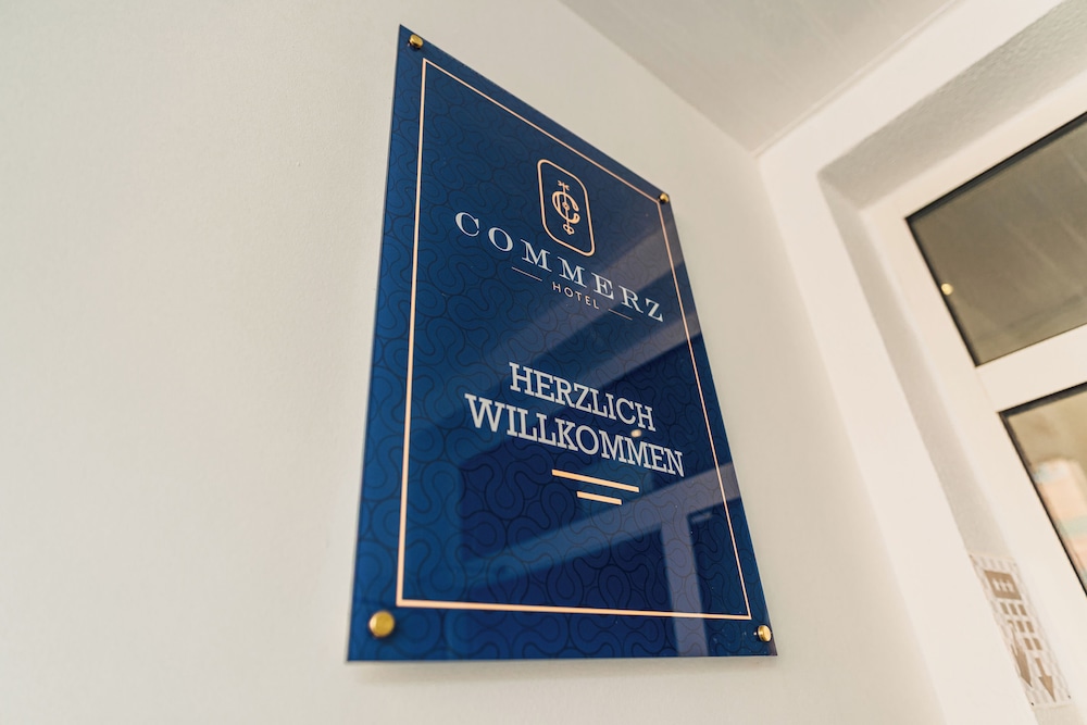 Centrum Hotel Commerz am Bhf Hamburg Altona 25/50