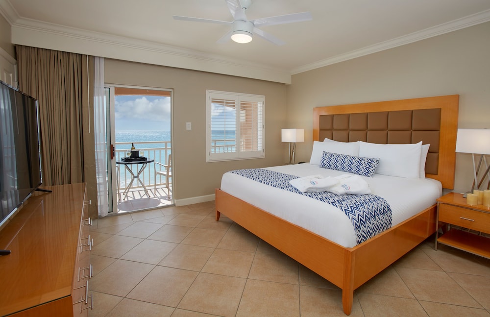 Divi Little Bay Beach Resort 12/50