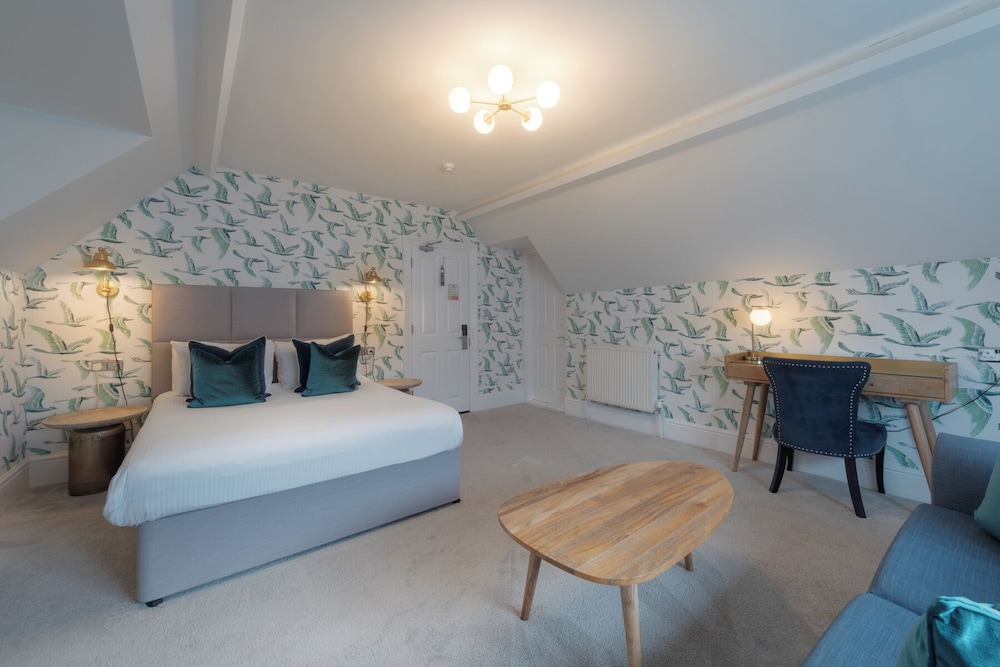 غرفة عائلية بسرير كينج مع أريكة، The Florence Suite Boutique Hotel 2/4