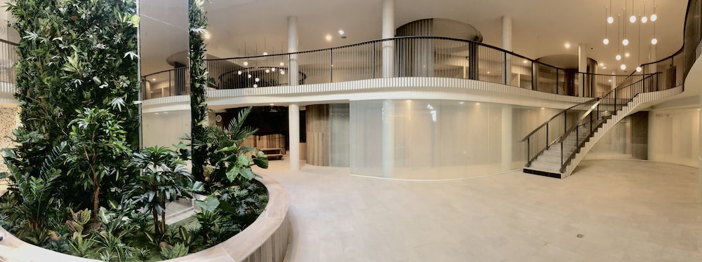 Golden Tulip Lyon Ouest Techlid - Hotel & Spa 10/76