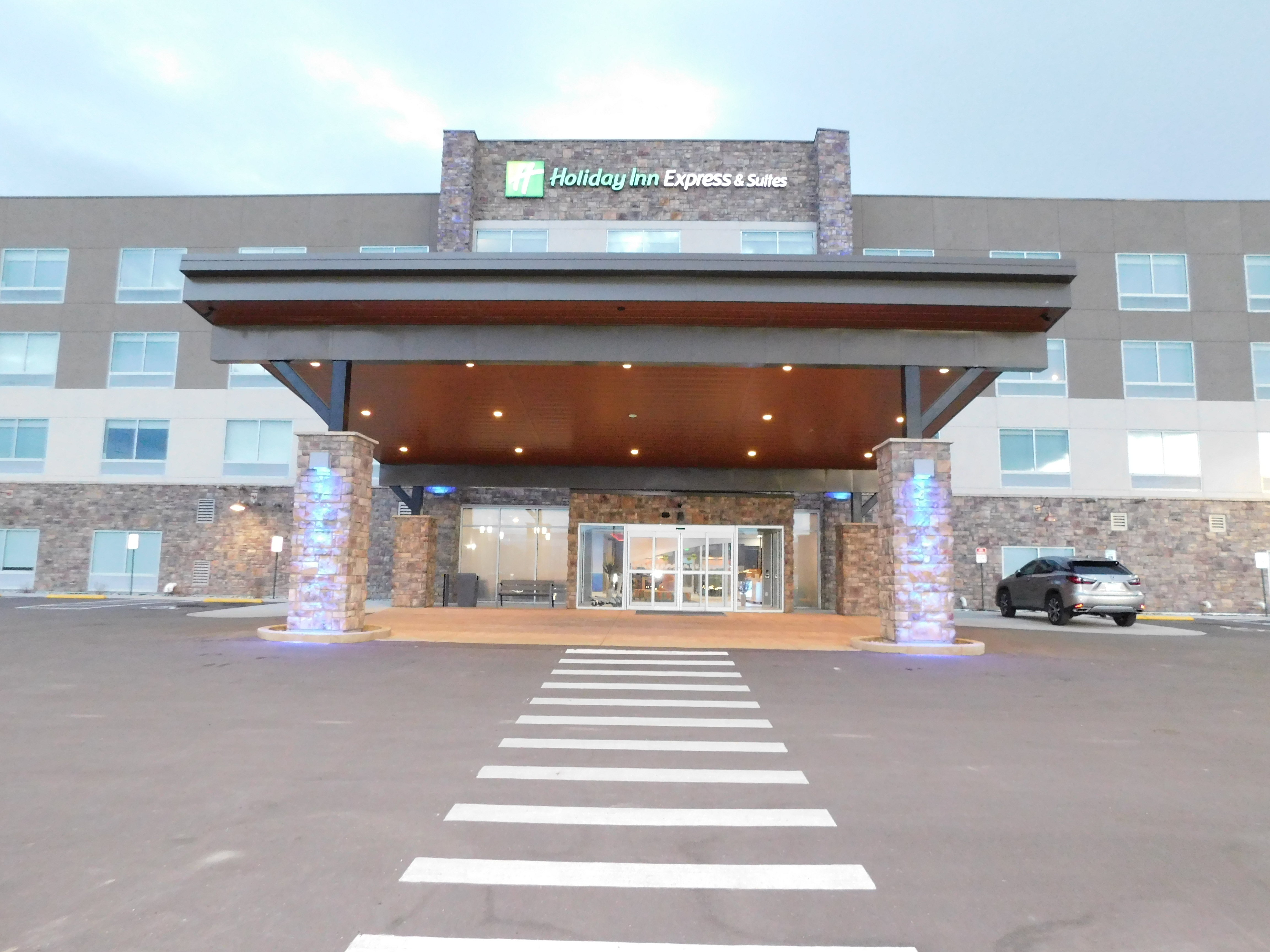 Holiday Inn Express and Suites Canon City 4/41