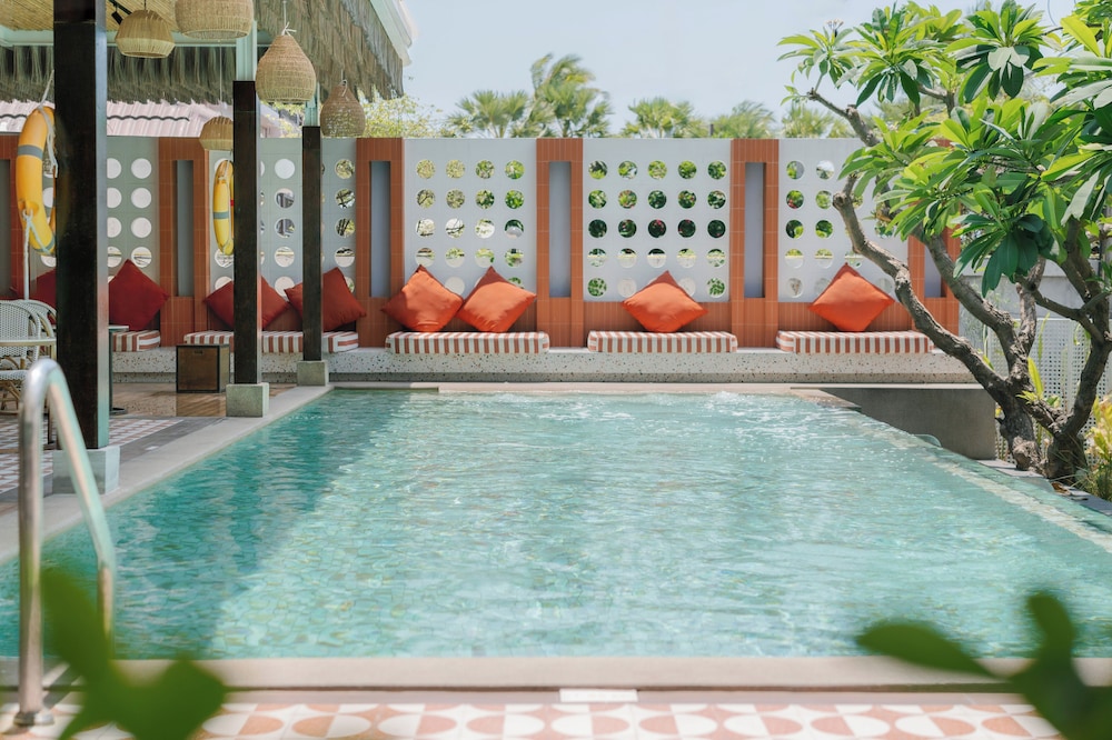 A-ONE Pattaya Beach Resort 65/67