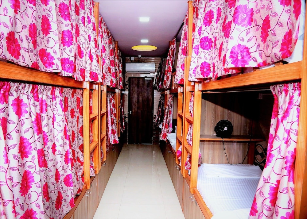 Delta Dormitory photo3