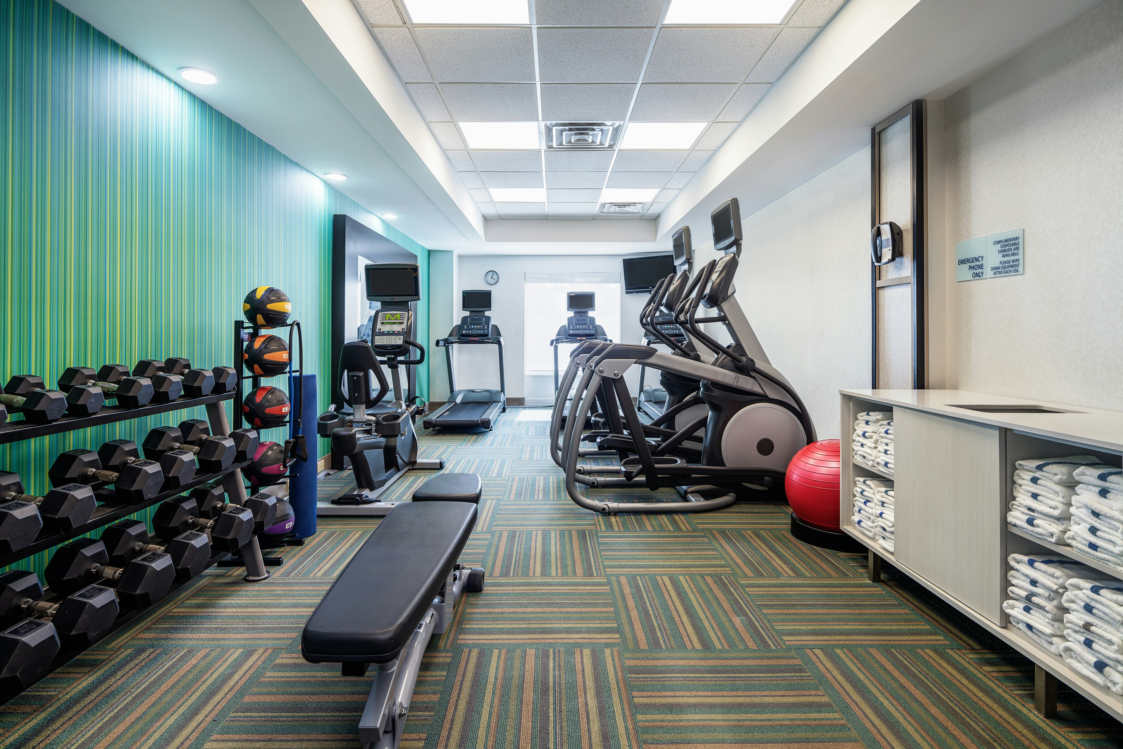 Holiday Inn Express Hotel and Suites Florence I-95 at Hwy 327 40/51